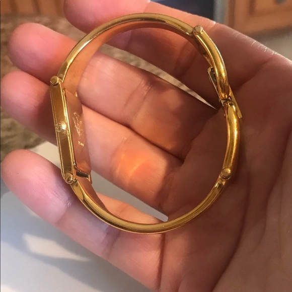 Genuine GUCCI Ladies 1500 Series Timepiece